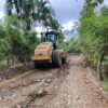 Alat Berat Terus Beroperasi, Satgas TMMD Ke-129 Kodim 0102/Pidie Kebut Pengerasan dan Pelebaran Jalan Pertanian